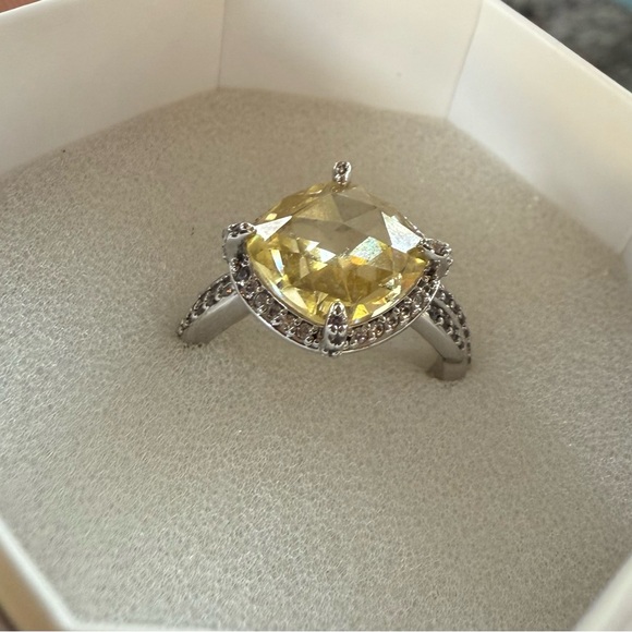 Bomb Party Ring - Picture 4 of 5